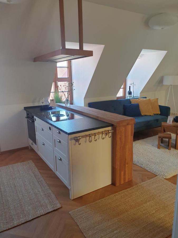 Modernes An Der Frauenkirche Appartement